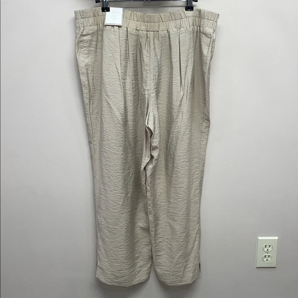 NWT Chico’s Khaki Fluid Crinkle Crop Pant The Ultimate Fit Chico’s 1.5 (US M/10) - Picture 4 of 16